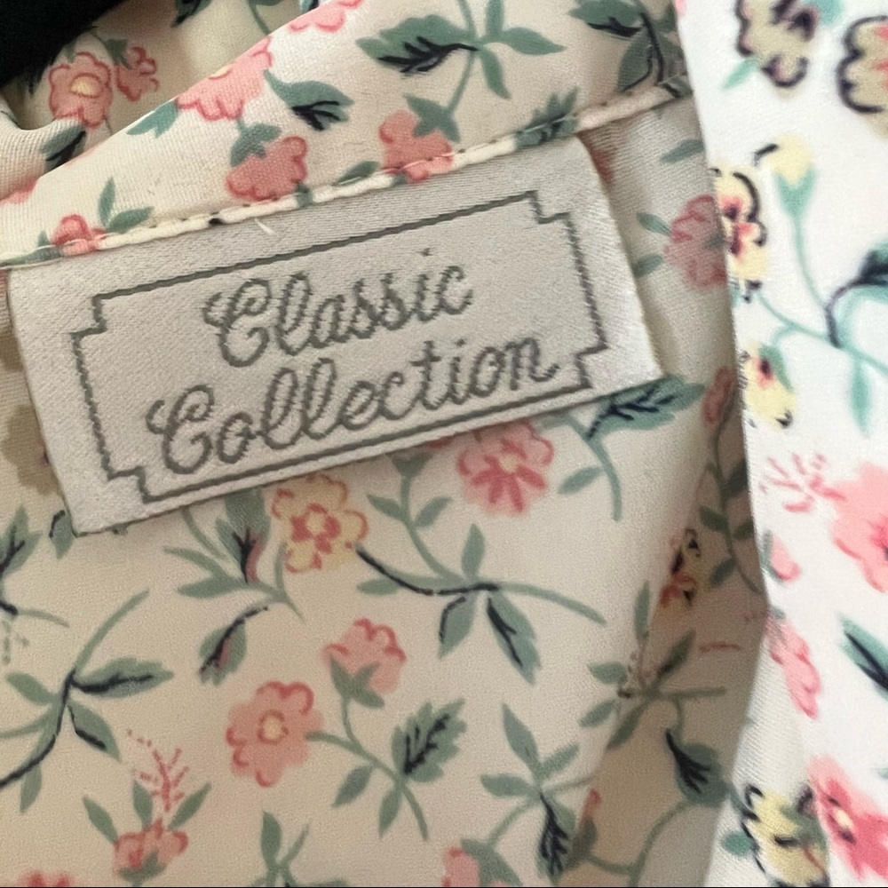 Classic Collection Vintage Floral Button Down with Shoulder Pads - Picture 3 of 4